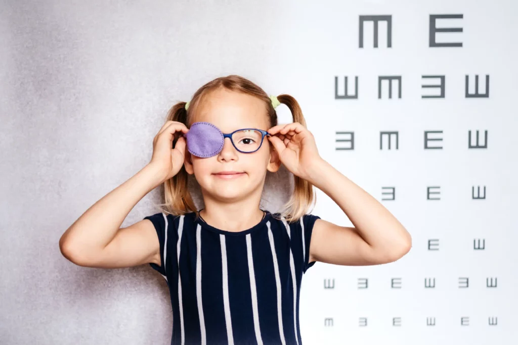 Symptoms and Signs of Amblyopia How to Recognize a Lazy Eye - Global Eye Hospital